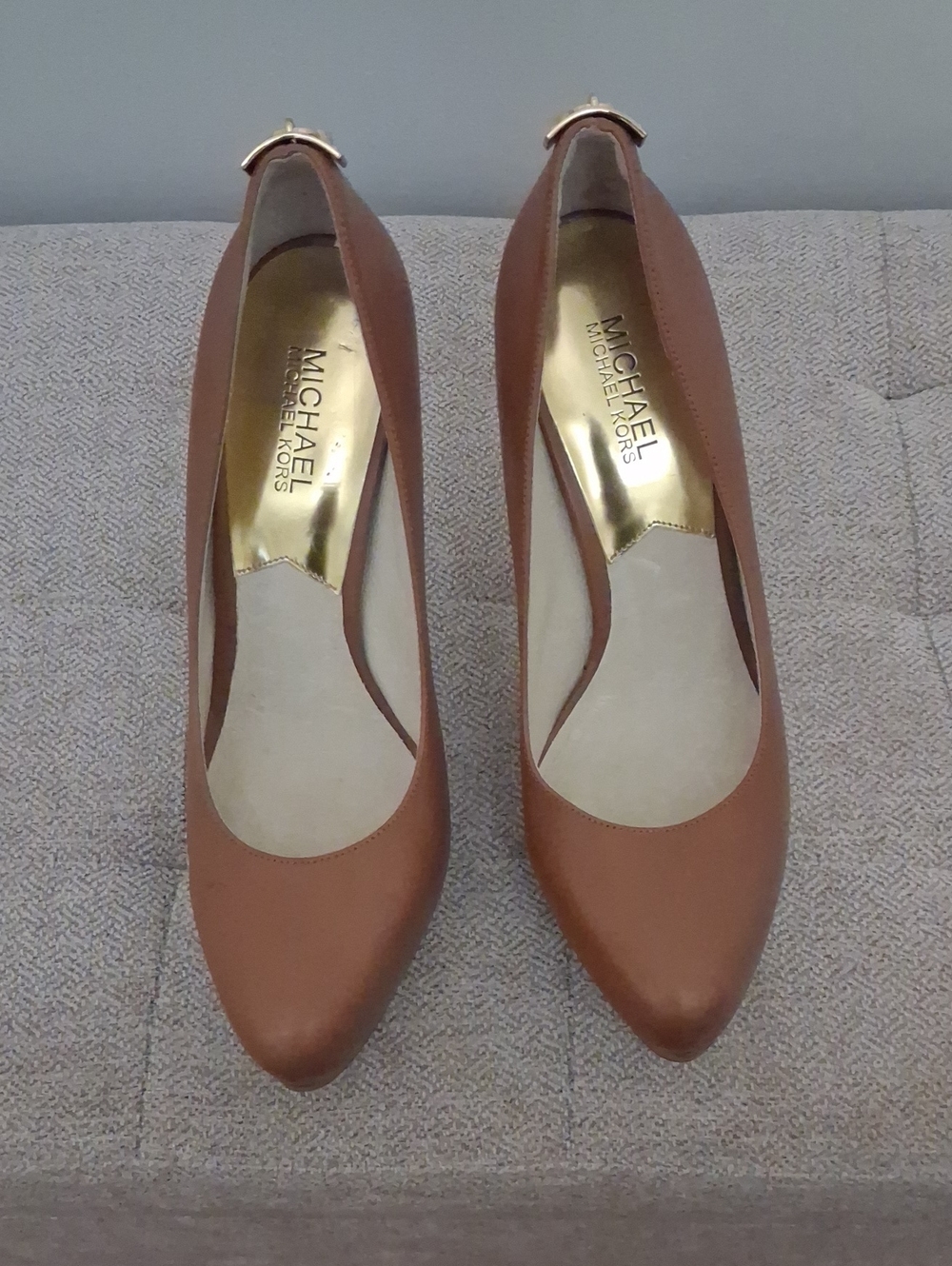 Michael Kors Tan Leather Pointed-Toe Pumps